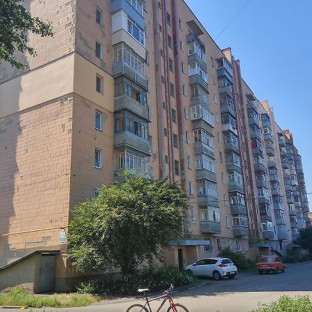 Scandinavian Poltava Apartments With 2 Rooms, 3 Beds 1 Sofa Exterior foto